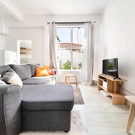 Cascais Townhouse With Sea Views 2 Minutes From Estoril